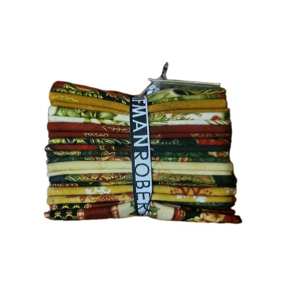 Holiday Flourish Robert Kaufman Fat Quarter Bundle 11 Pieces 2.750 Yards Quilt - Picture 2 of 4